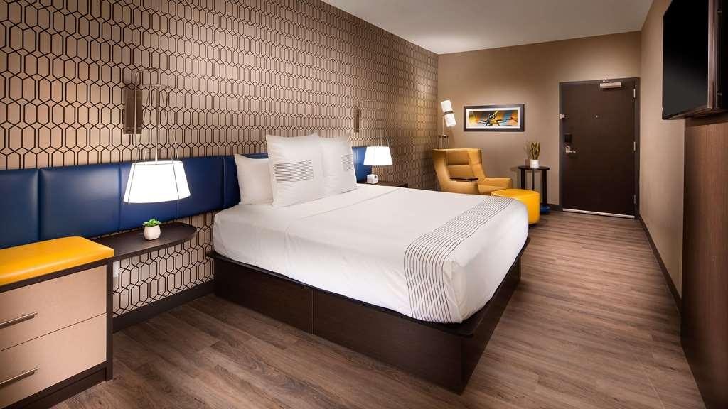 Glo Best Western Pooler - Savannah Airport Hotel Стая снимка